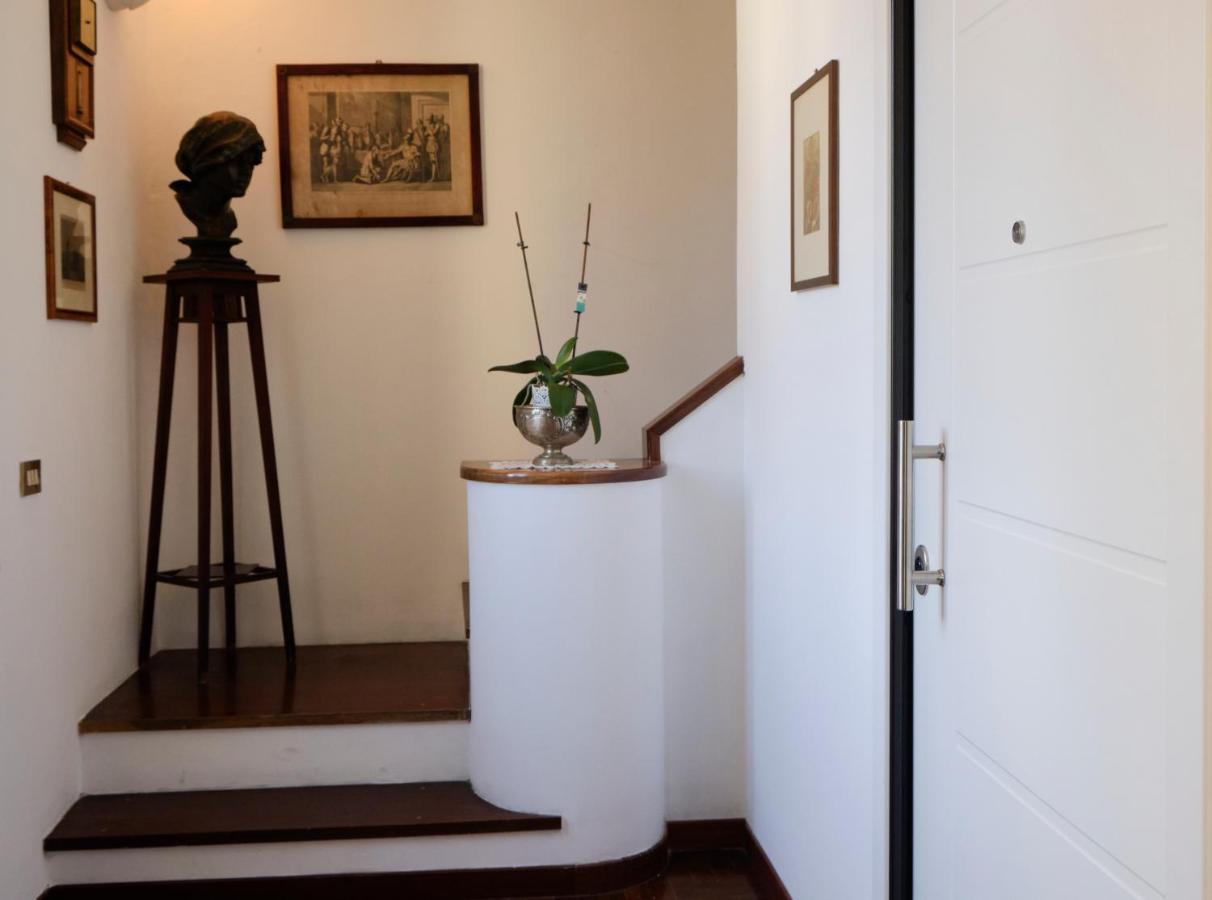 Attico Con Terrazza Sul Porto Apartment Palermo Exterior foto