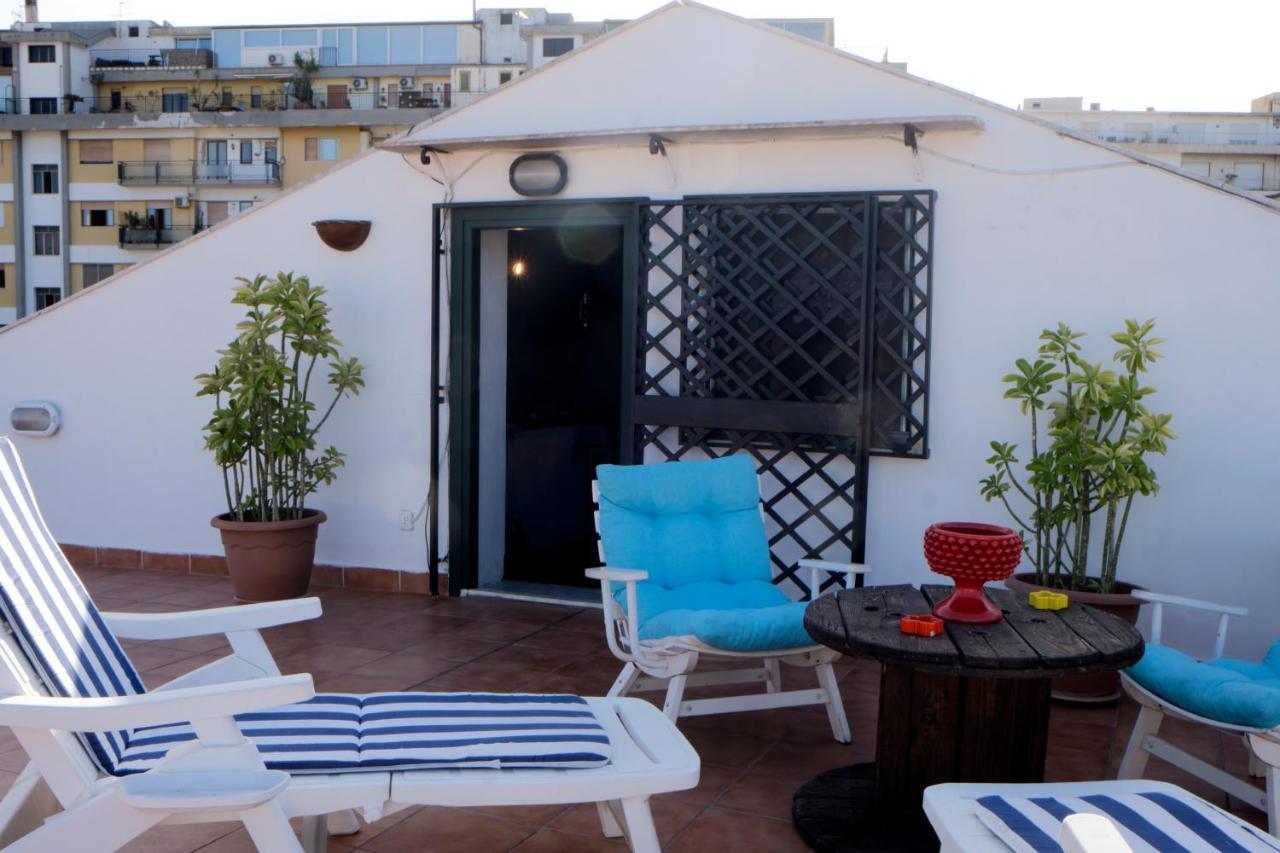 Attico Con Terrazza Sul Porto Apartment Palermo Exterior foto