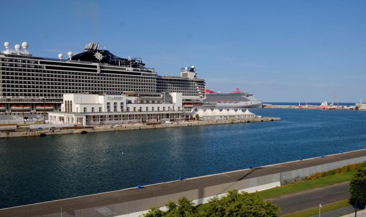 Attico Con Terrazza Sul Porto Apartment Palermo Exterior foto